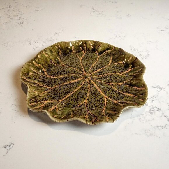Thai Green Lotus Glazed Stoneware Round Plate/Tray - Picture 2 of 6